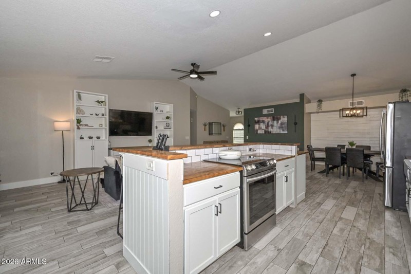 Kitchen-Breakfast Room
