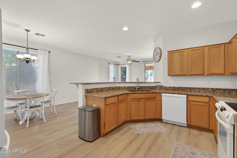 7-web-or-mls-23-E Lark Ct