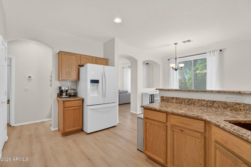 8-web-or-mls-24-E Lark Ct