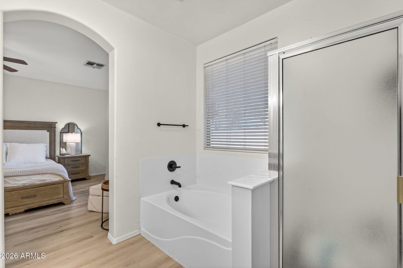 18-web-or-mls-15-E Lark Ct