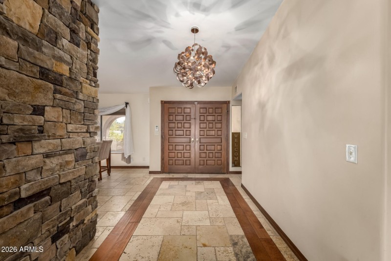 5022 E Calle De Los Flores