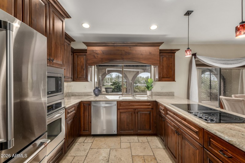 5022 E Calle De Los Flores