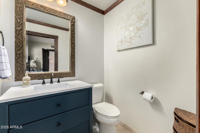 5022 E Calle De Los Flores