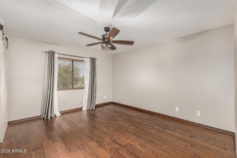 5022 E Calle De Los Flores