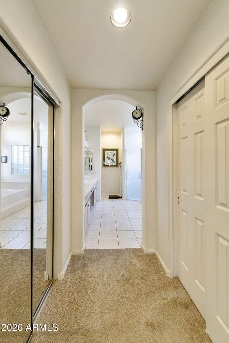 Primary suite entry to batheoom