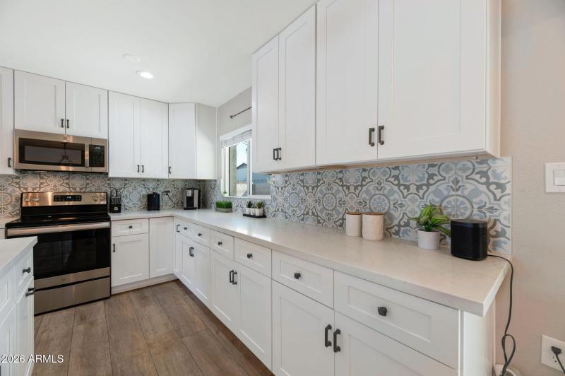 12-web-or-mls-QP-9193