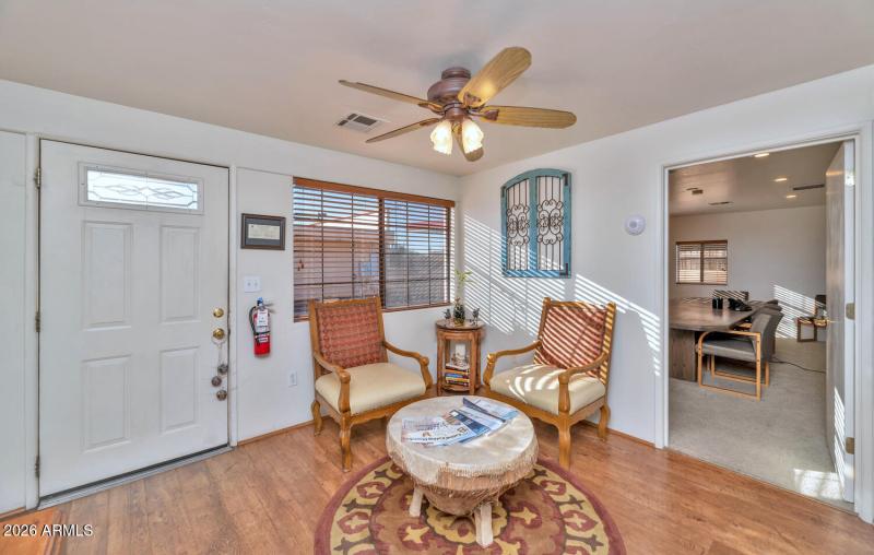 760 W Wickenburg Way-large-025-050-TOD73