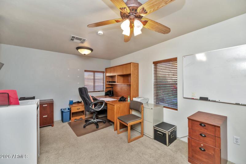 760 W Wickenburg Way-large-041-055-TOD73