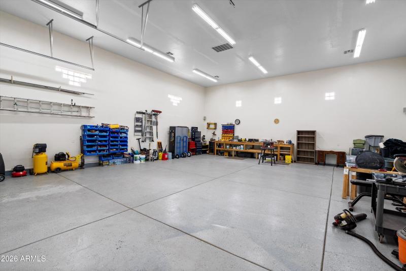 33-Workshop RV Garage