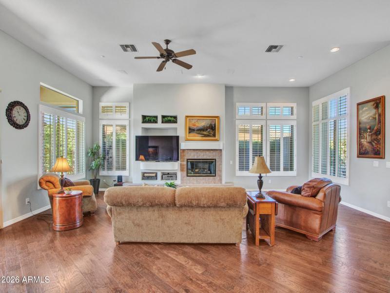 02-Living-&-Dining-rooms-(3)