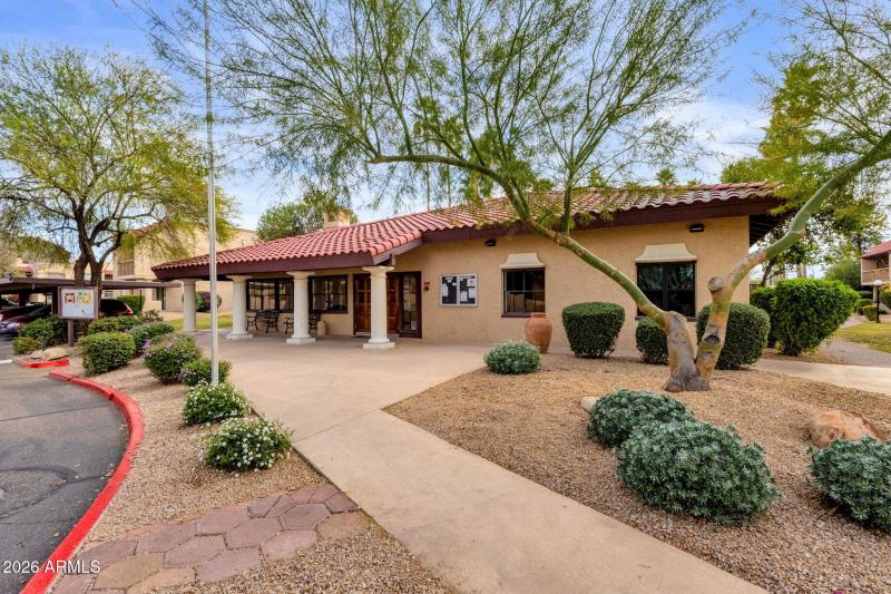 13-web-or-mls-8649-e-royal-palm-rd