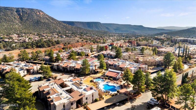 30-Oak Creek Estados Community