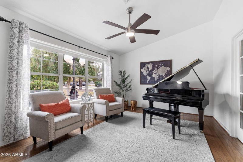 006__1822 E Lexington Ave