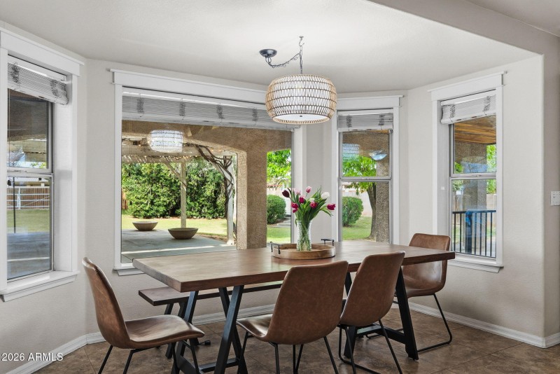 014__1822 E Lexington Ave