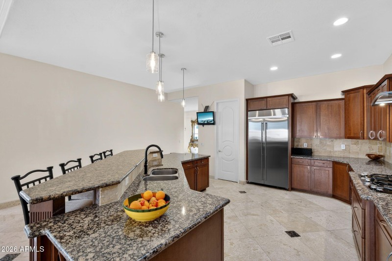 Granite Island & Dual Sinks