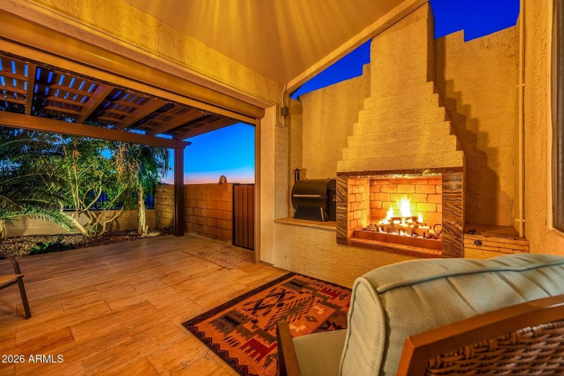 565 W Perkins St Twilight-25