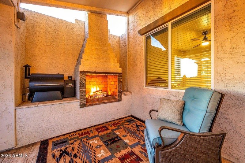 565 W Perkins St Twilight-19