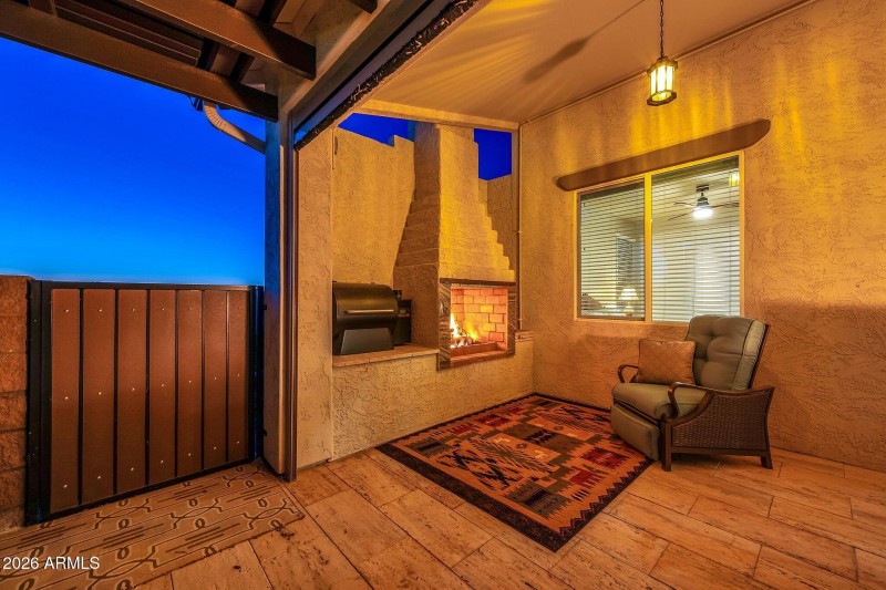 565 W Perkins St Twilight-24