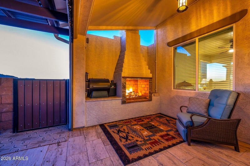 565 W Perkins St Twilight-37