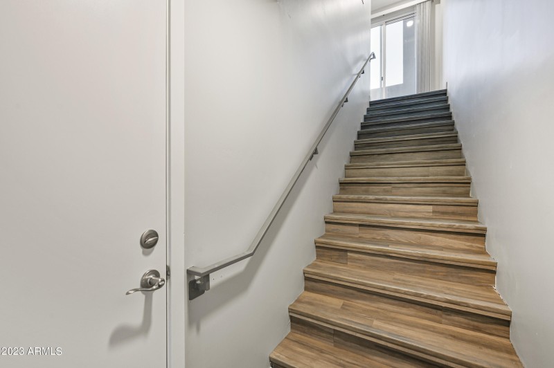 2-1027W5S-TFA-2BL-01 03 04 21 23 25 27-o