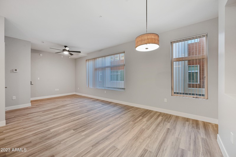 7-1027W5S-TFA-2BL-01 03 04 21 23 25 27-o