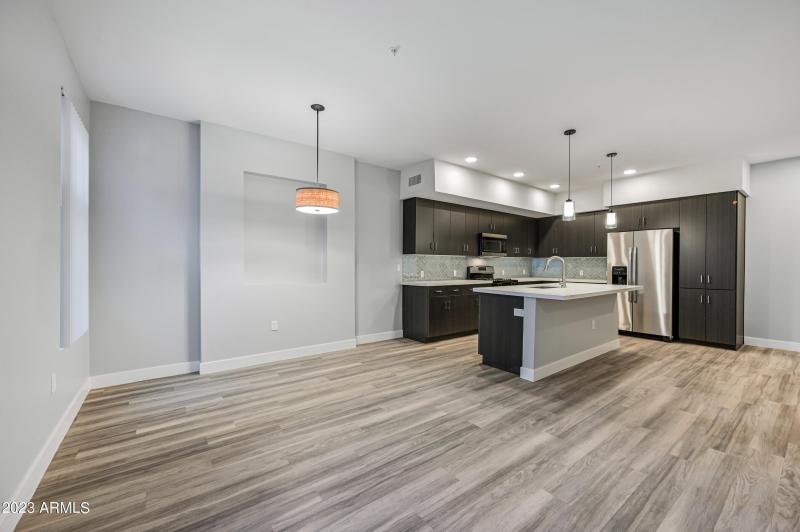 8-1027W5S-TFA-2BL-01 03 04 21 23 25 27-o