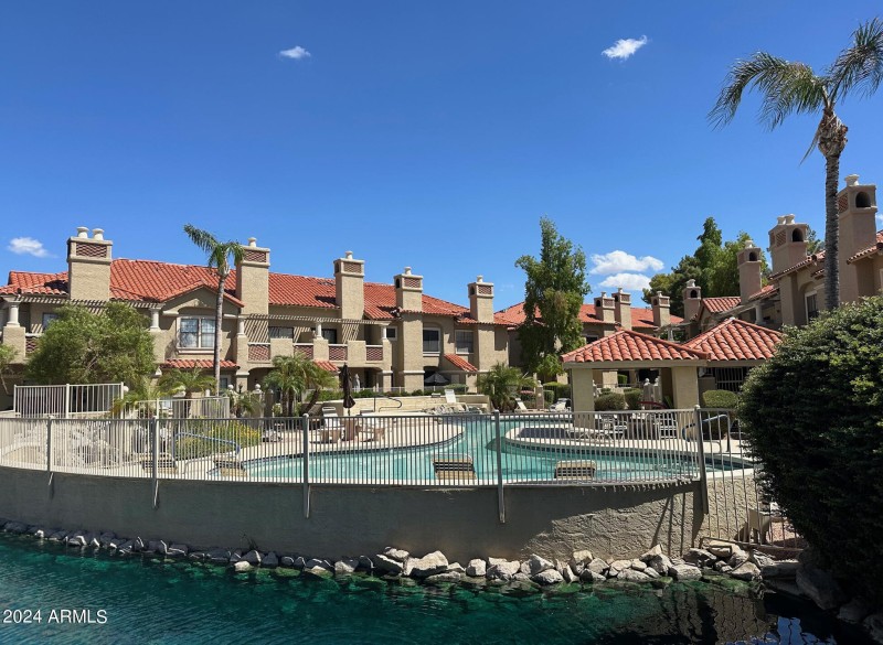 8300-E-Via-de-Ventura-2025-Pool-HR