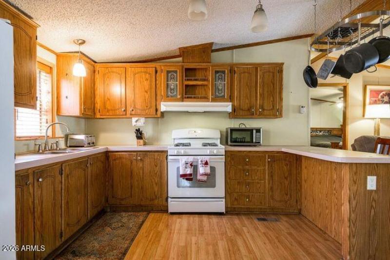 12 - Spacious Kitchen