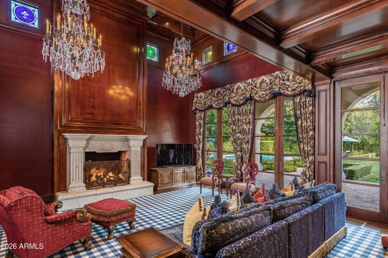 11-8353N58thPl23 copy