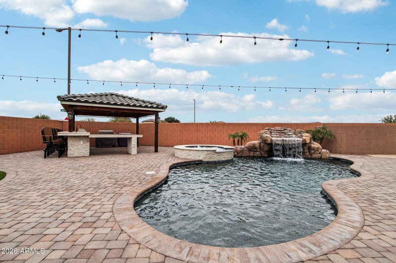 41-web-or-mls-N 185th Ln-S0602-039