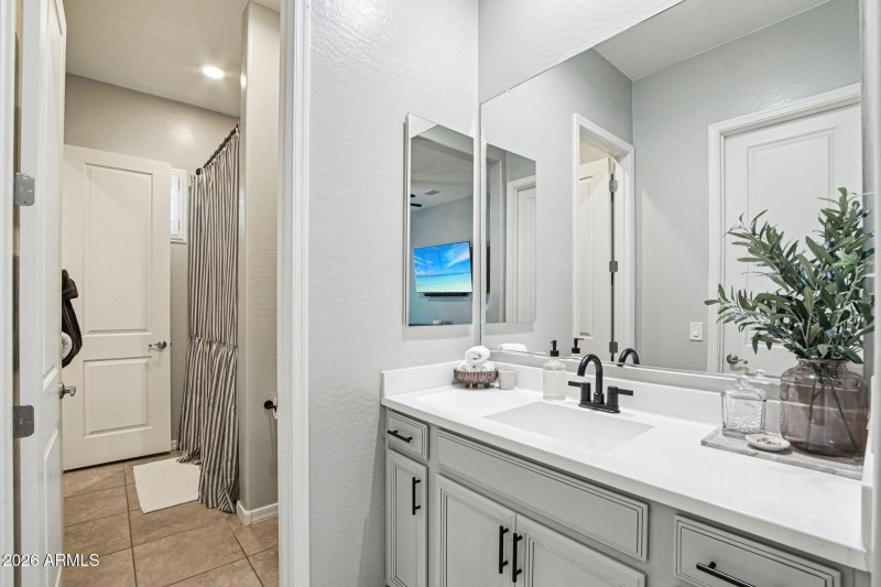 22-web-or-mls-N 185th Ln-S0602-020