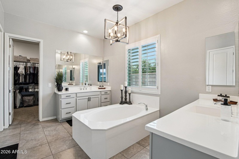 27-web-or-mls-N 185th Ln-S0602-025