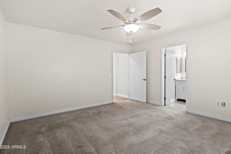 4051 E Melinda Ln-10