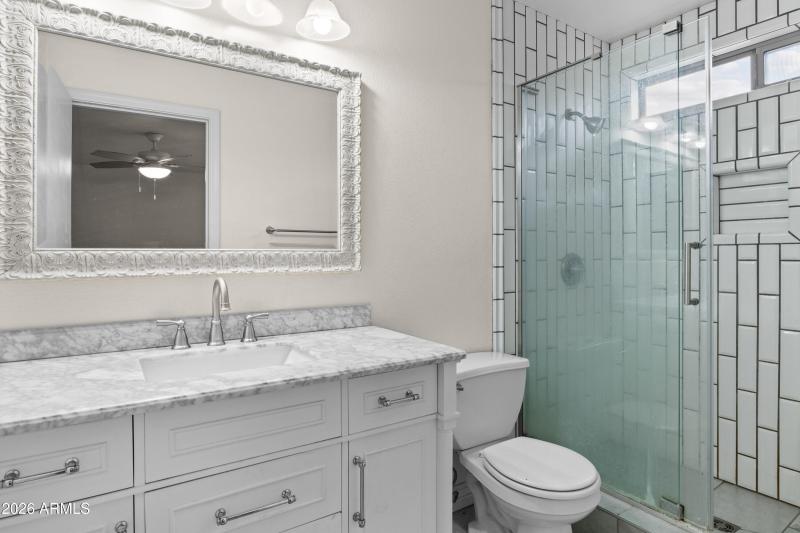 4051 E Melinda Ln-12