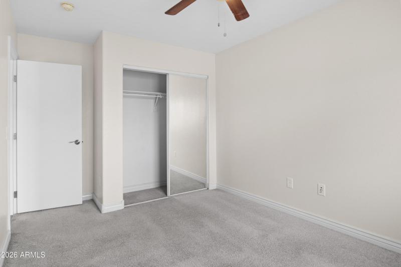 4051 E Melinda Ln-15