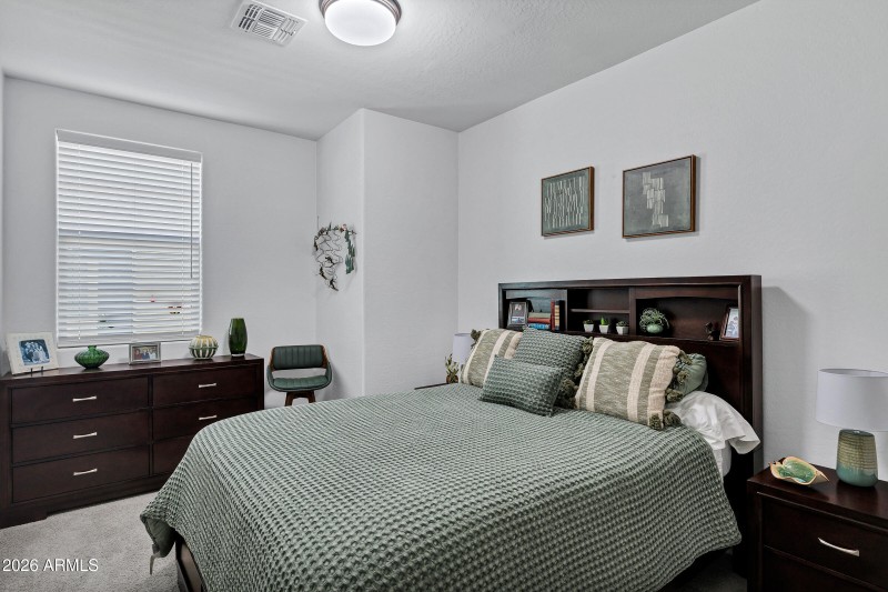 1825 E Hampton Ln-17