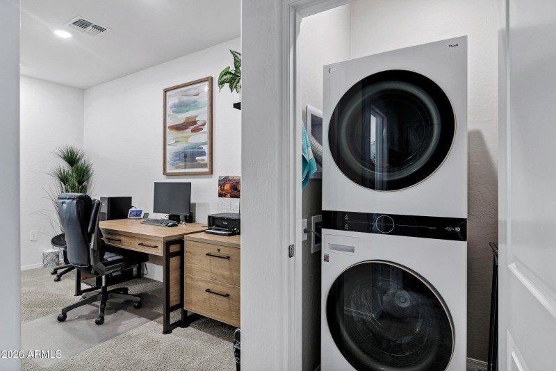 1825 E Hampton Ln-25