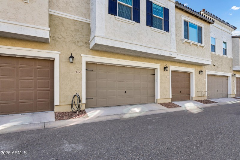 1825 E Hampton Ln-27