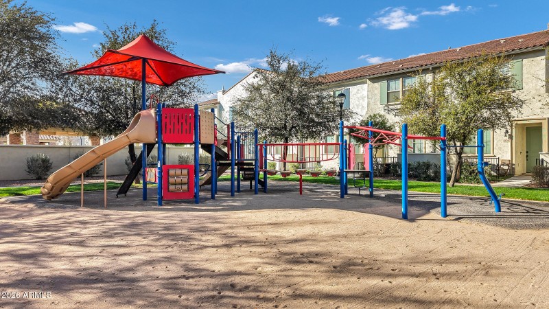 1825 E Hampton Ln-37