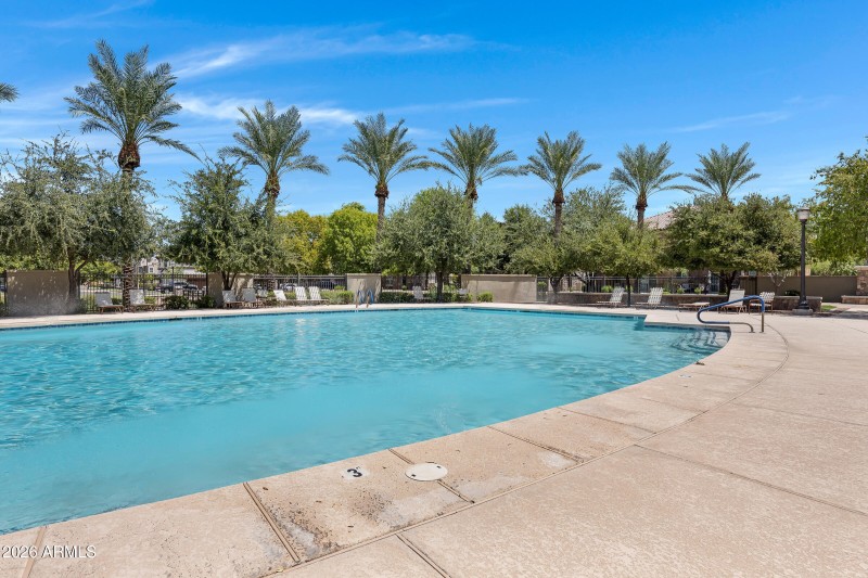 1825 E Hampton Ln-44