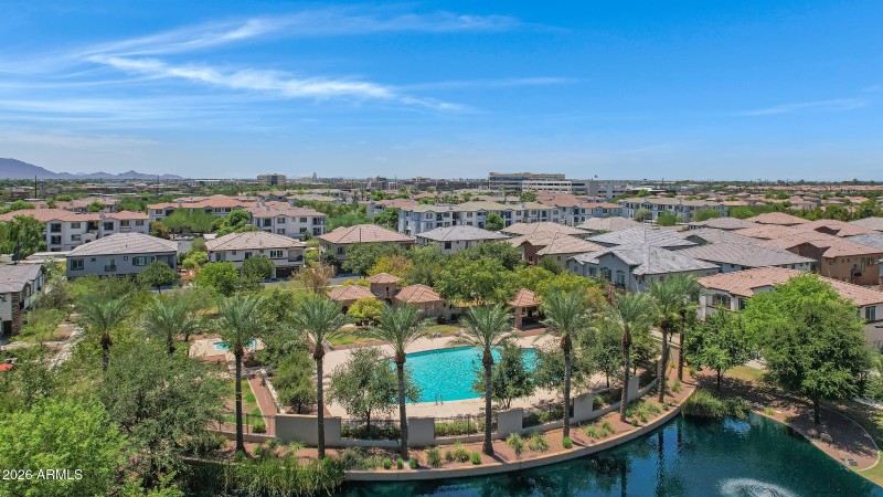 1825 E Hampton Ln-52