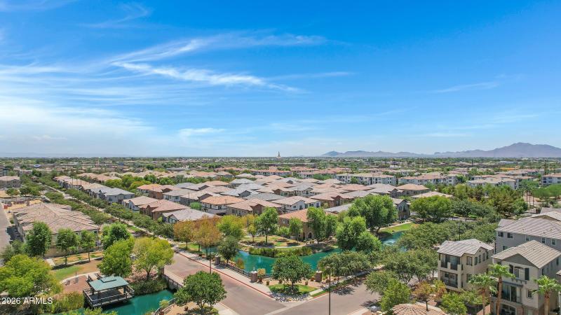 1825 E Hampton Ln-60