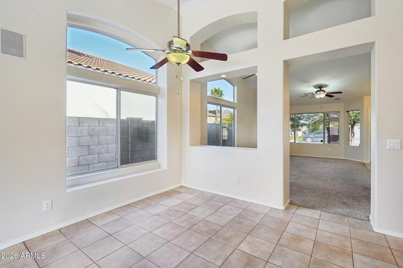 12-web-or-mls-Aspen Way-S0702-012