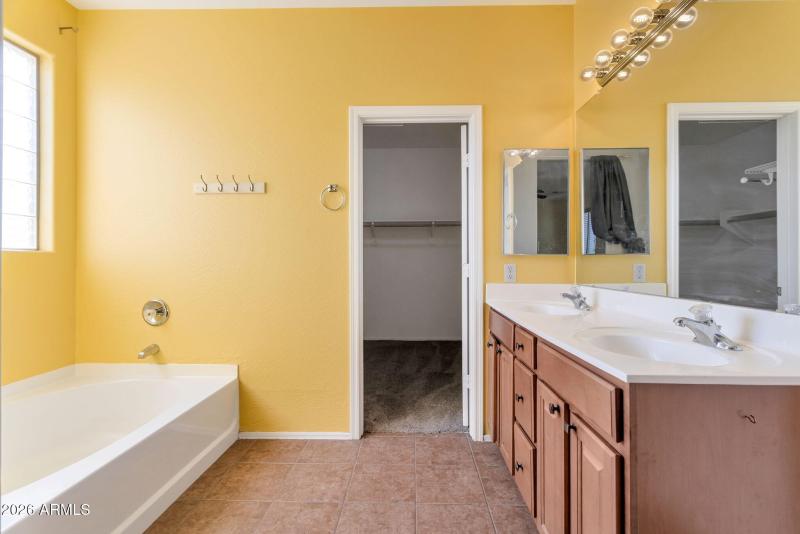 14-web-or-mls-QP-9770