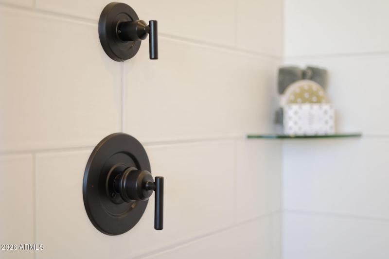 PHX_Marquis_PMA45_Topaz_PrimarySuiteDeta