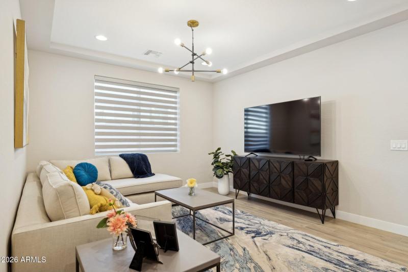 4-web-or-mls-6875-w-spur-dr