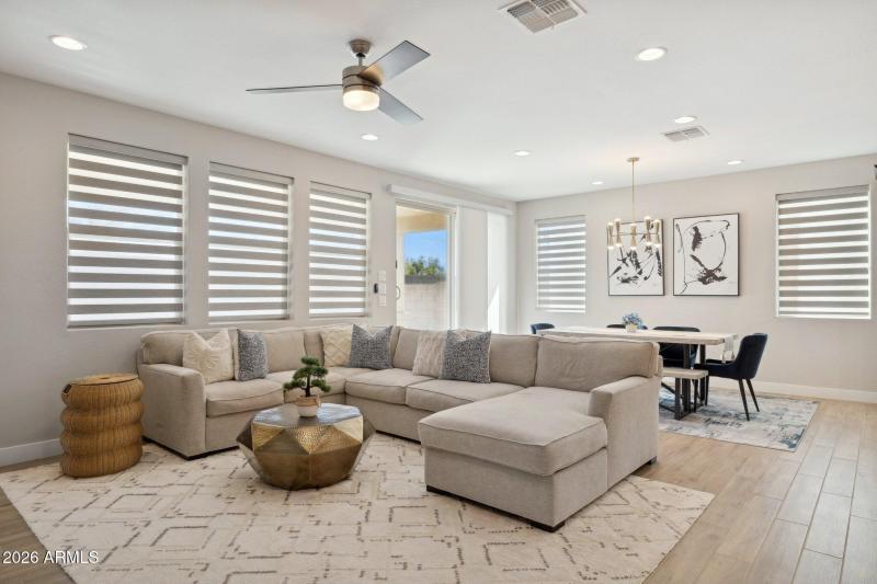 9-web-or-mls-6875-w-spur-dr