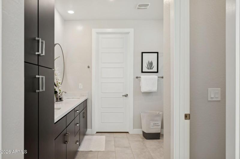 19-web-or-mls-6875-w-spur-dr