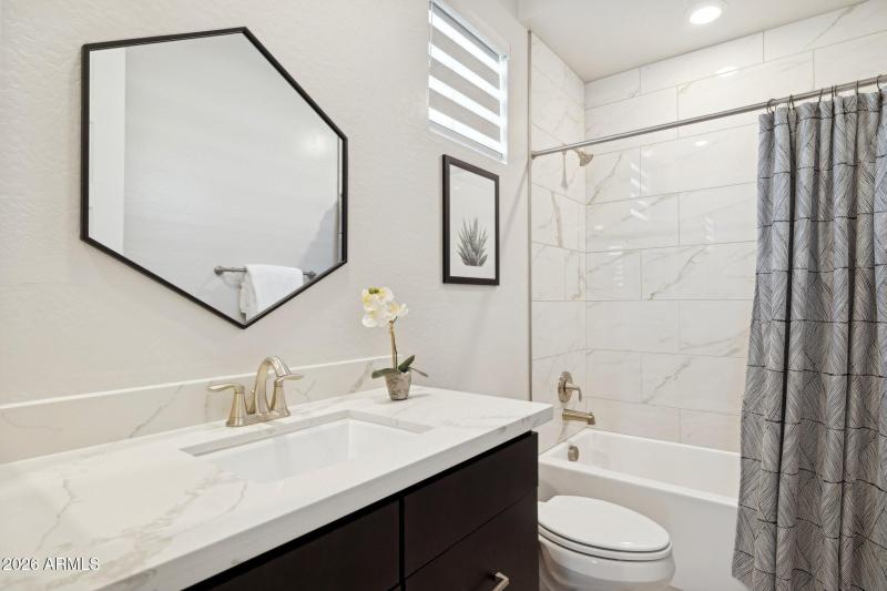 31-web-or-mls-6875-w-spur-dr