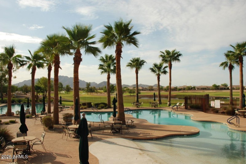 SoleraChandler-Pool with Mtn